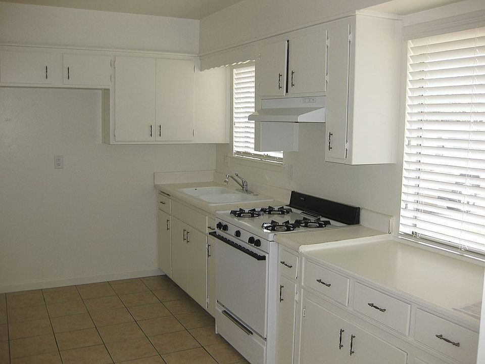 2nd image of 1503 E Karen Ave