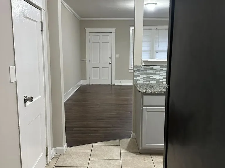 1731 Exeter Ave — Photo 10