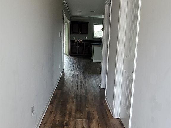 3rd image of 601 Teaberry Dr