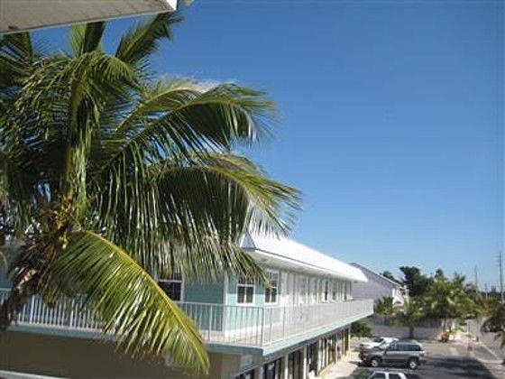 5th image of 3229 Flagler Ave APT 211