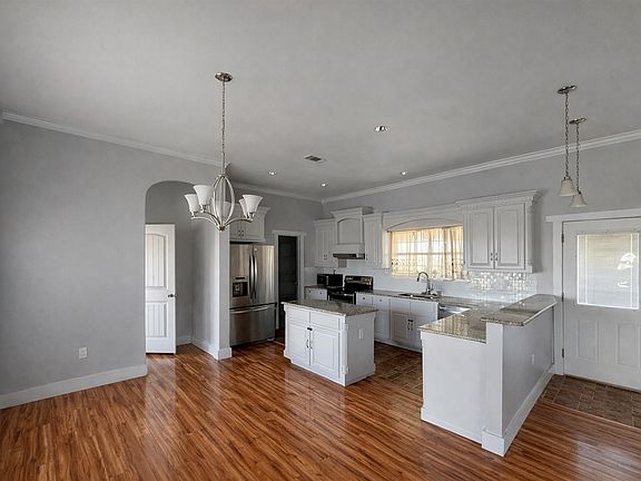 4th image of 487 County Road 2622