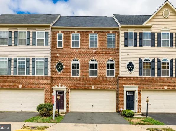 22933 Chinkapin Oak Ter, Sterling, VA 20166