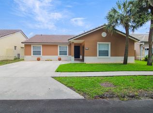 19171 NW 89th Ct, Hialeah, FL 33018