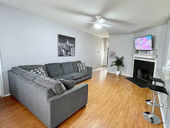 3rd image of 3712 Cattlebaron Dr