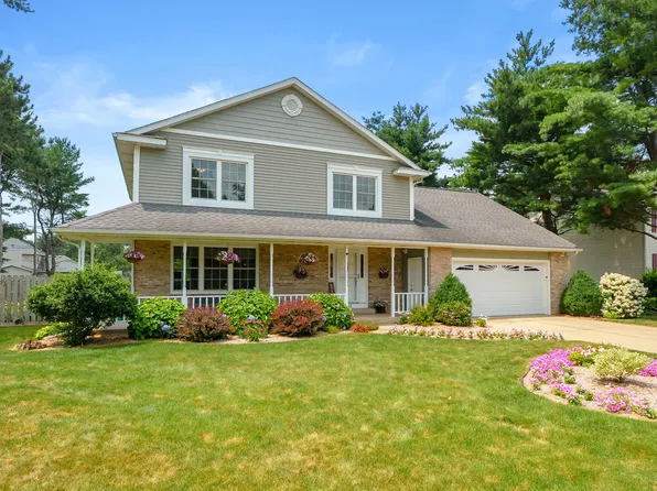 6118 Sablewood Cir, Portage, MI 49024