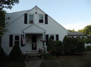 4 Pine St, Bridgewater, MA 02324