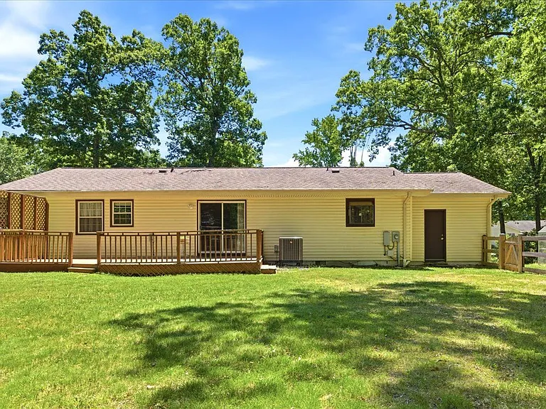 45320 Barefoot Dr — Photo 2
