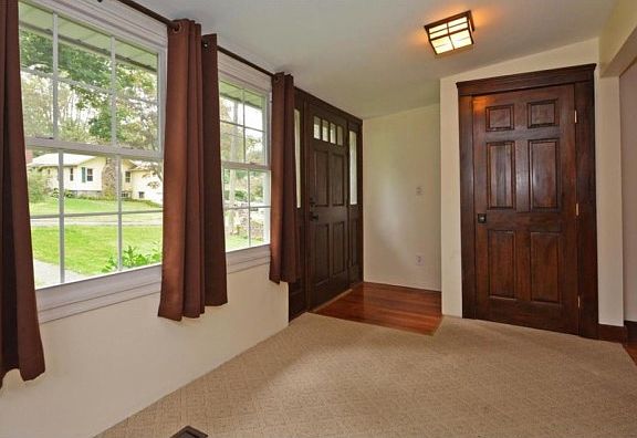 2nd image of 37 Sunset Pl