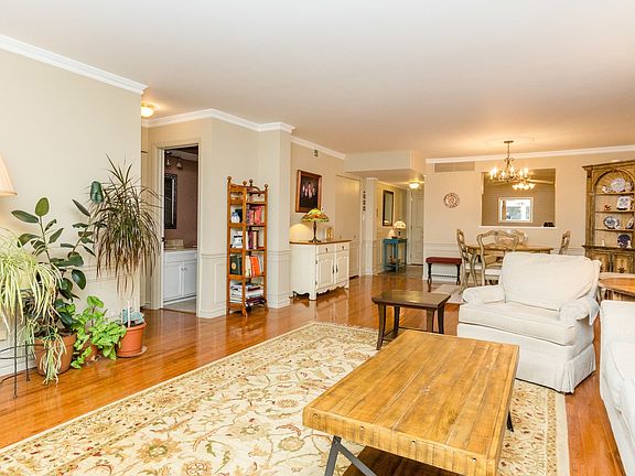 5th image of 235 Marengo Ave #4GN