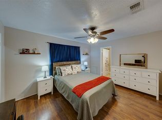 16614 David Glen Dr, Friendswood, TX 77546