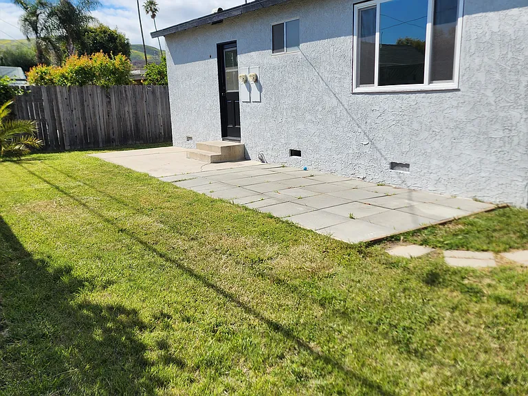 116 E Lewis St #B — Photo 29