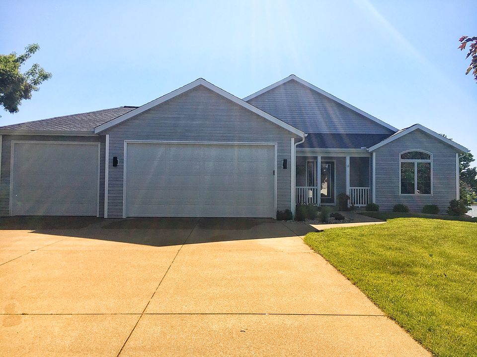 1st image of 3107 Crestbrooke Dr