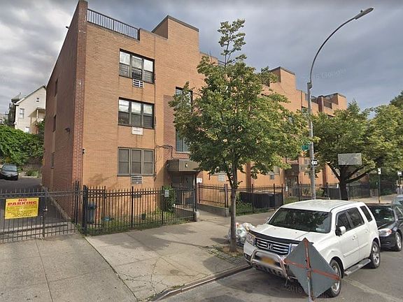 2nd image of 2805 Creston Ave APT A6