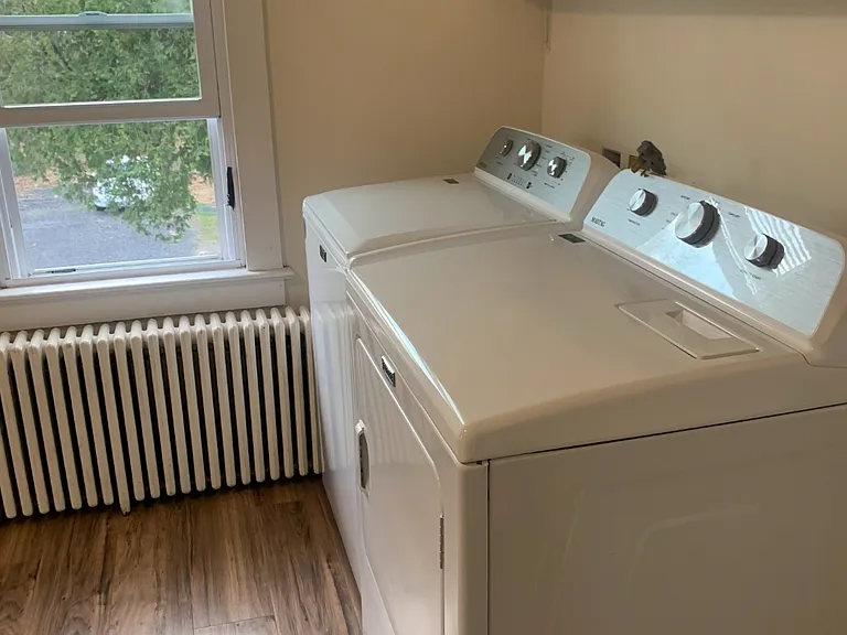 207 King St #B — Photo 2