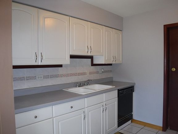 5th image of 5725 Dutch Mill Ct Unit C