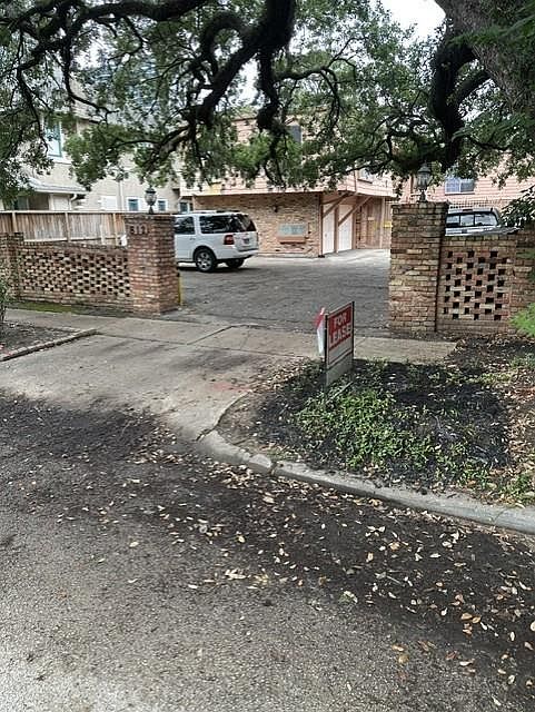 1st image of 812 Marshall St APT 3