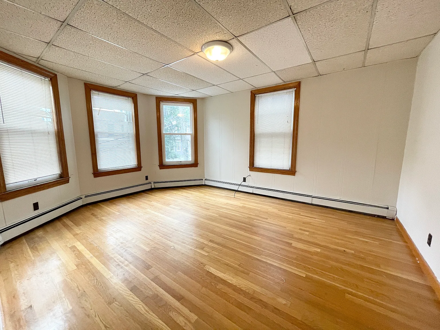 4 bed, 1500 sqft, $6,000 — Photo 4