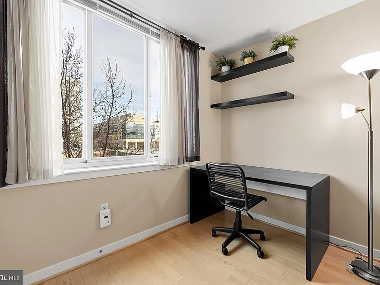 1000 New Jersey Ave SE #317 — Photo 8