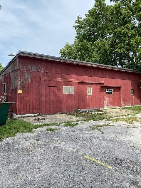 2nd image of 1305 S Jefferson Way