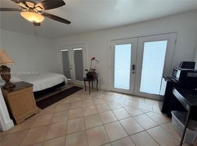 5931 SW 148th Pl, Miami, FL