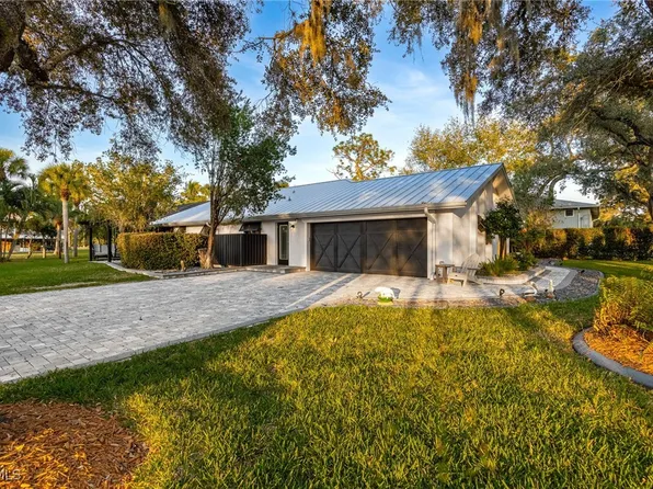 15630 Roberts Ln, Fort Myers, FL 33908