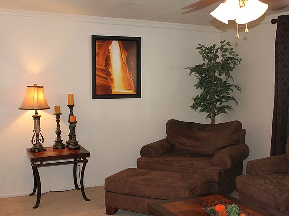 5th image of 288 Theresa Ln
