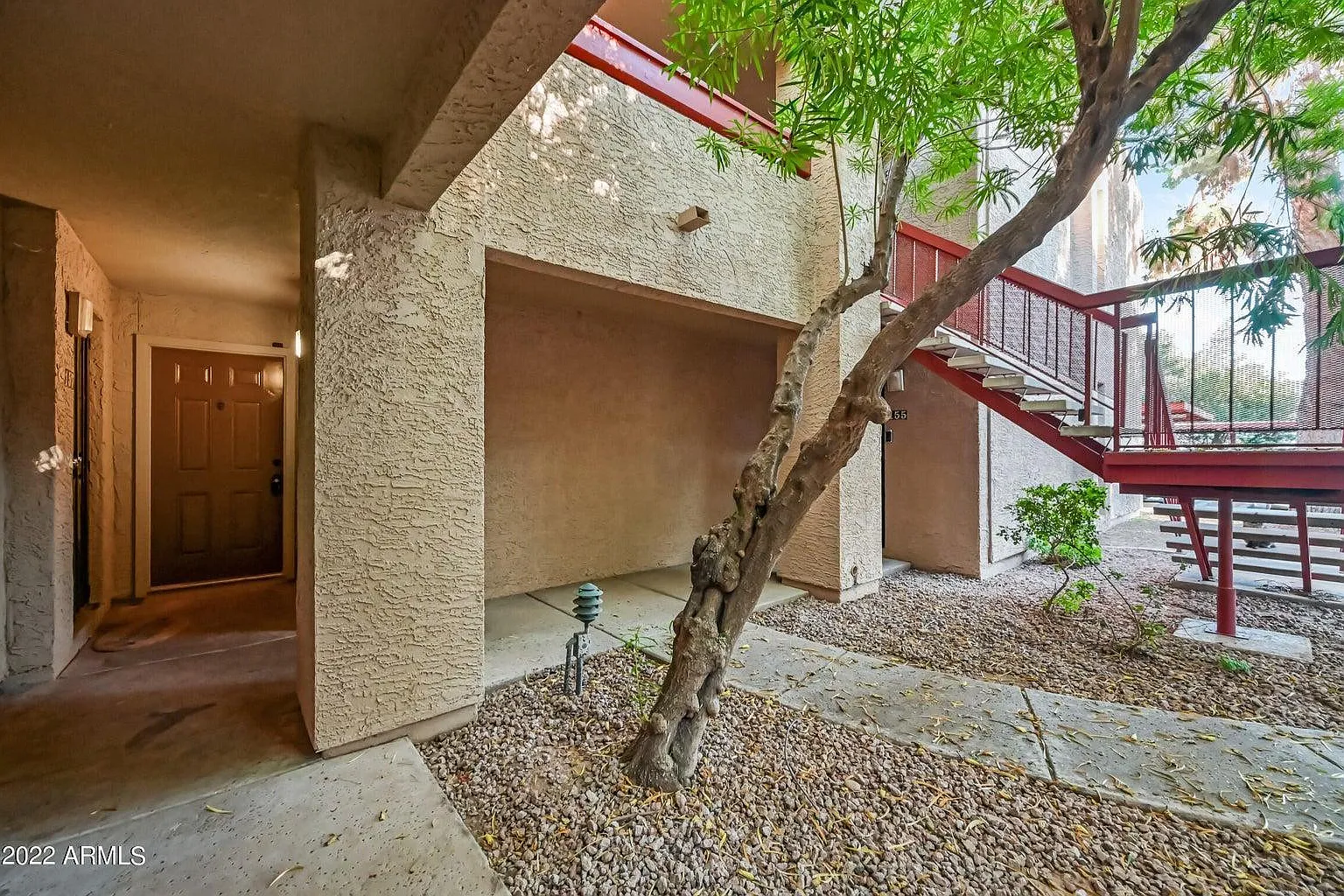 1 bed, 1.0 bath, 466 sqft, $995 — Photo 2