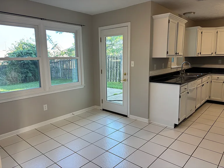 3753 White Pine Dr — Photo 10
