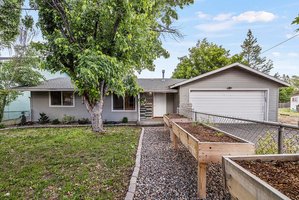 1701 Lancaster Ave, Klamath Falls, OR 97601 Zillow