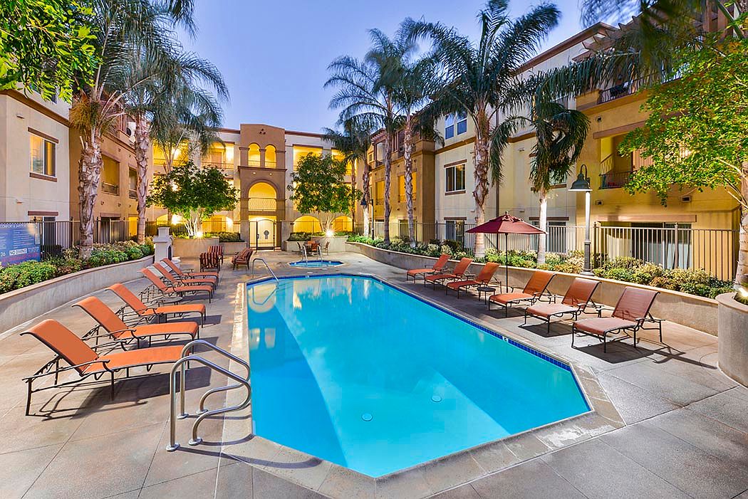 9733 Topanga Canyon Blvd Chatsworth Ca 91311
