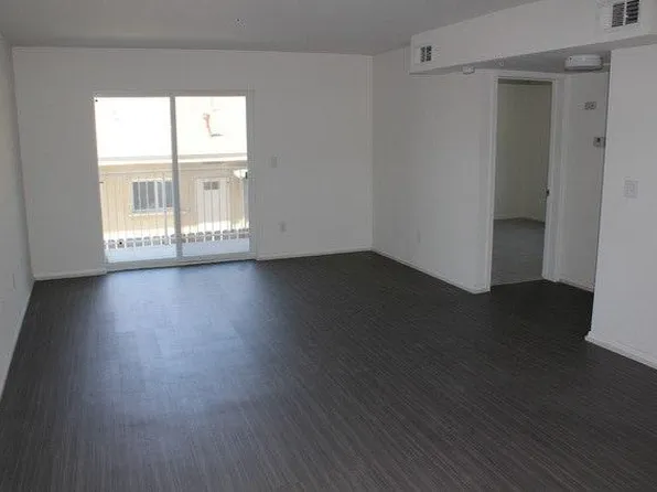 14806 Delano St, Van Nuys, CA 91411