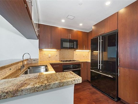 5th image of 175 Huguenot St Unit 2504