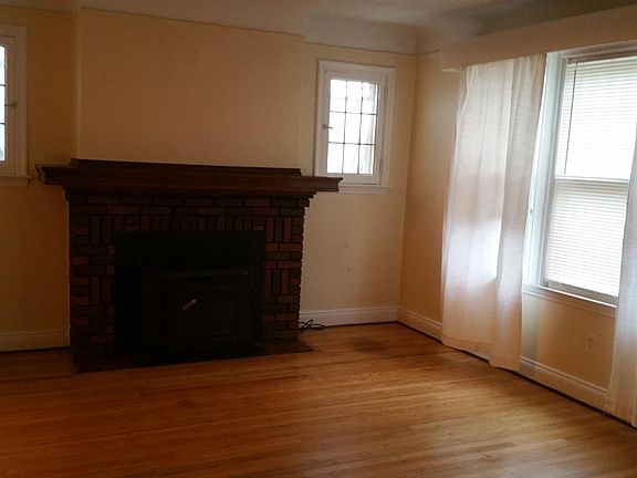 3rd image of 419 Park Ave APT 1