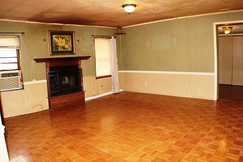 4th image of 6201 Green Acres Ln