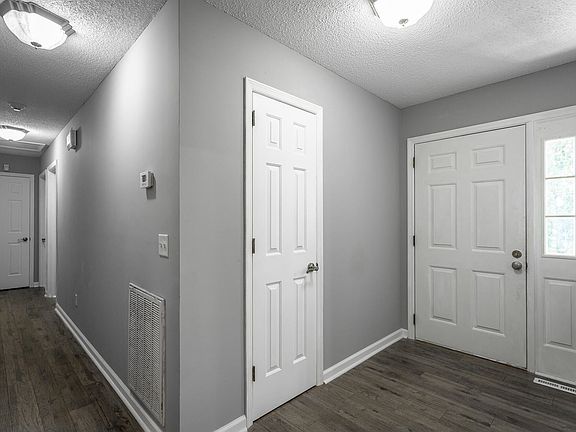 5th image of 6931 Sandy Cove Dr