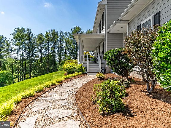 5th image of 6272 Blackwell Rd