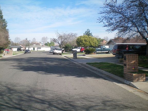 4th image of 4501 N Manila Ave