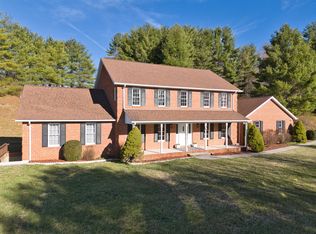 195 Showalter Rd NW, Willis, VA 24380