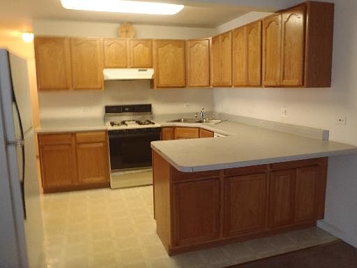 4th image of 605 E Blair St #605