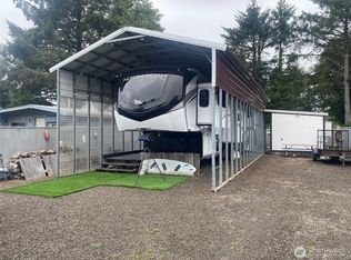 132 Victoria Loop NE, Ocean Shores, WA 98569