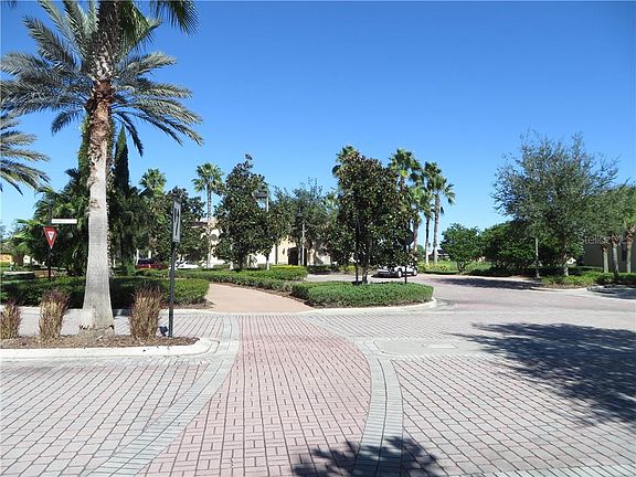 4th image of 949 Grand Canal Dr