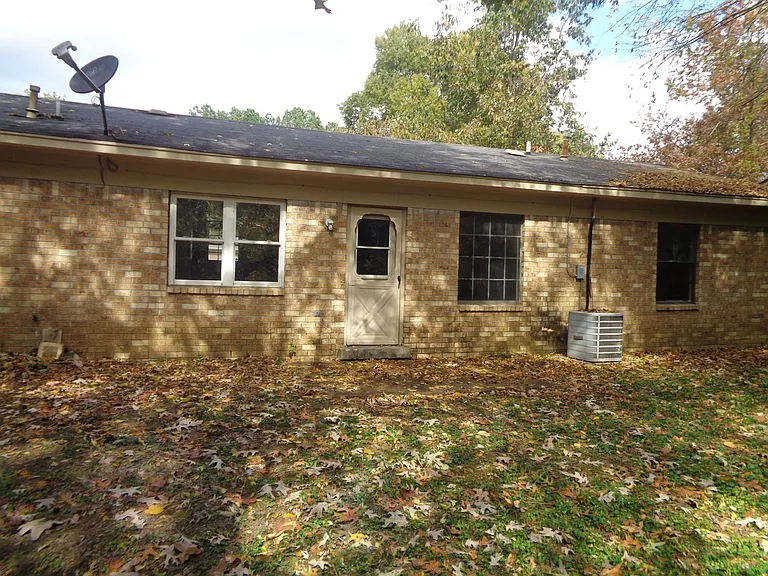 5163 Haynes Dr — Photo 16