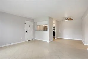 2 bed, 2.0 bath, 904 sqft, $1,350 — Photo 3