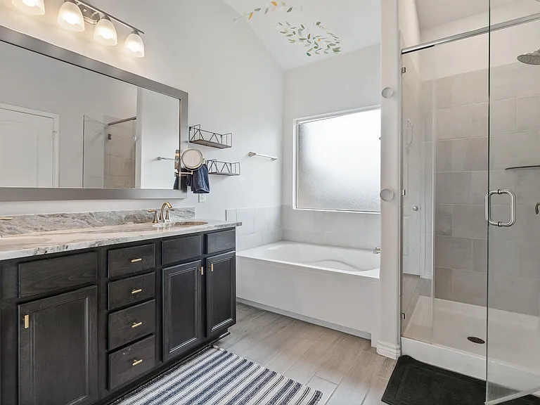 608 Lister Dr — Photo 19