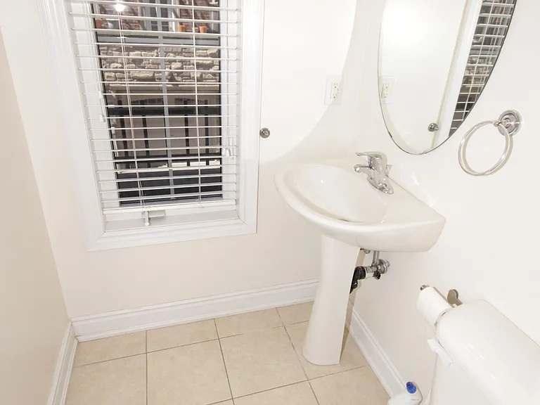 7 Slingsby Ln — Photo 11
