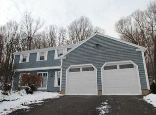 71 Black Watch Trl, Fairport, NY 14450