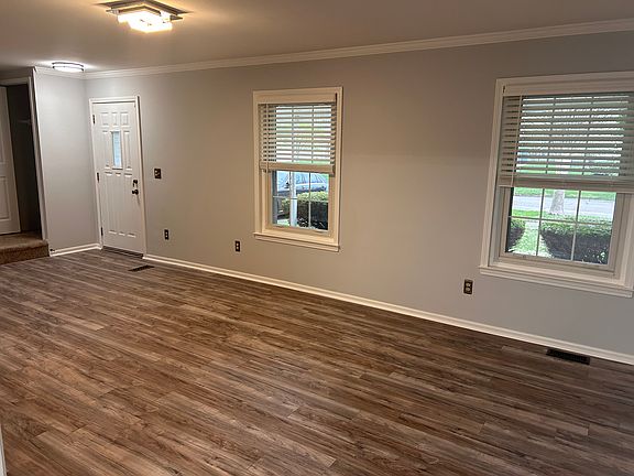 3rd image of 4799 Stoddard Dr