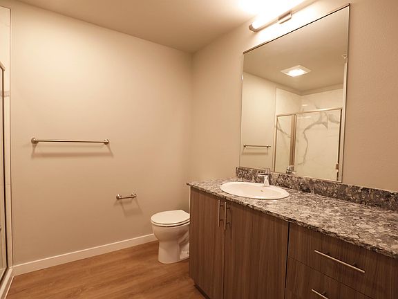 5th image of 1085 103rd Ave NE #404