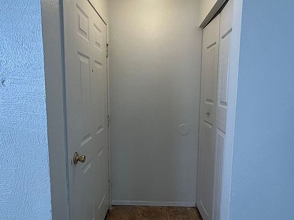 3rd image of 566 Chastain Dr APT 4
