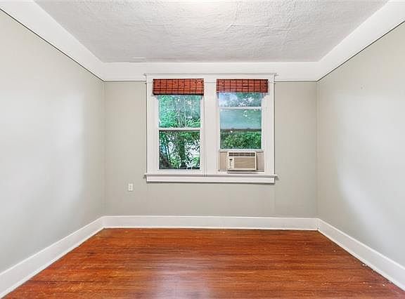 5th image of 3206 Cadiz St